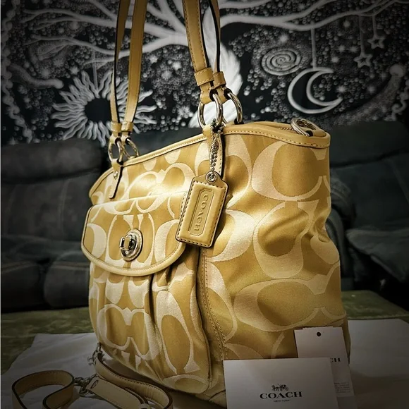 Vintage Y2K Coach Shoulder Bag beige color Shoulder Bag new without tags - Picture 9 of 17